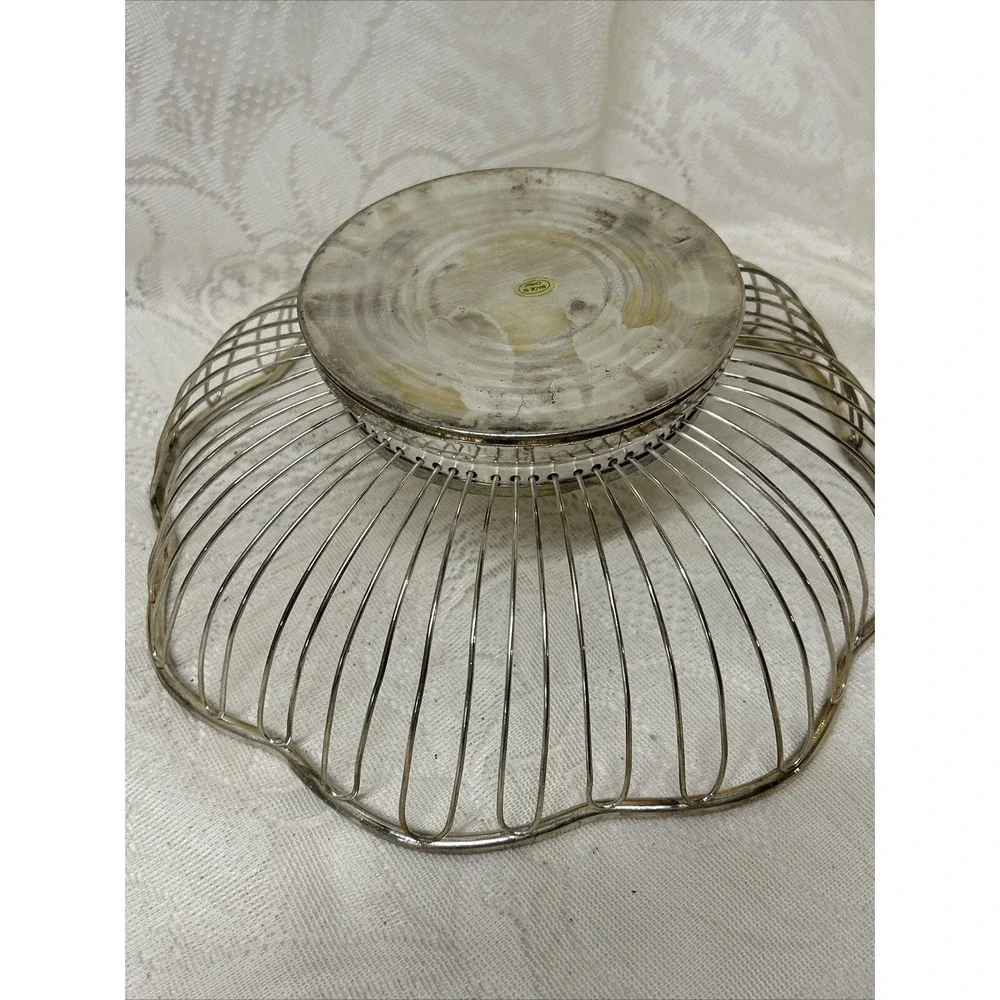 Vintage Deco Silver Plate Wire Bread Fruit‎ Basket With Scalloped Edges MCM